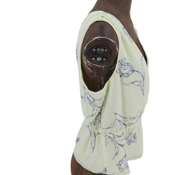 WOMENS BANANA REPUBLIC PETITE SMALL YELLOW FLORAL TOP - Picture 3 of 14